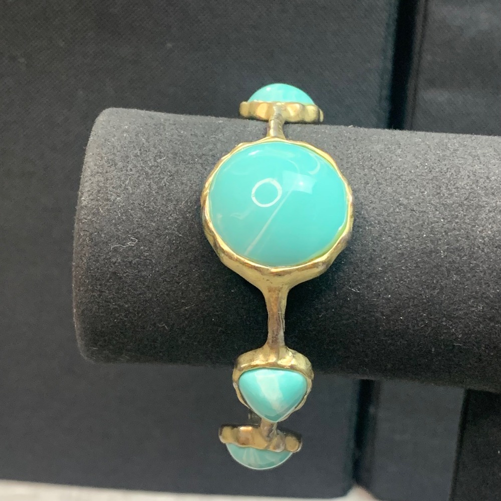 M Hallmark Gold Tone Turquoise Swirl Cabochon Bangle Bracelet Bohemian 7.5in